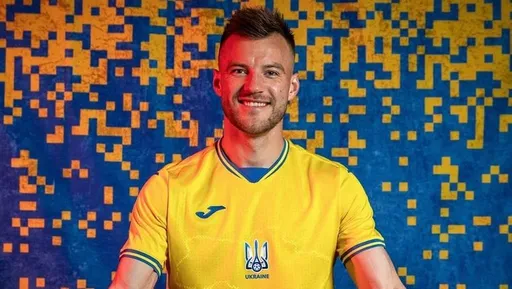 УЕФА обязал сборную Украины убрать с формы слоган «Героям слава»