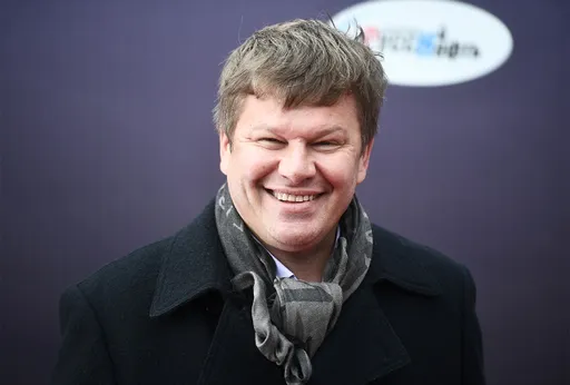 Губерниев: тренер хоккейной сборной Жамнов, Знарок и Брагин помогают, любопытно