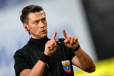 Арбитр Василий Казарцев будет отстранен от футбольной деятельности на один год