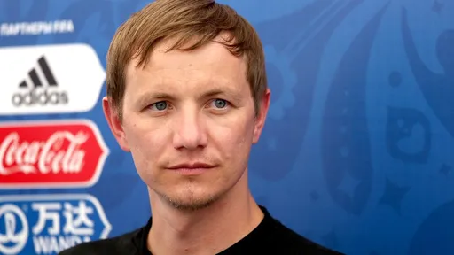 Павлюченко назвал бредом слова Адебайора о просмотре Аршавиным порно в перерыве матча