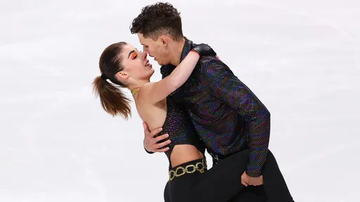 Акопова и Рахманин стали победителями в парном катании на турнире Budapest Trophy