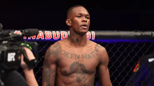 Адесанья победил Кононье в главном бою UFC 276 и защитил титул в среднем весе