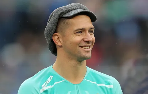 «Зенит» предложит Кержакову продлить контракт на сезон, вопрос по Крицюку отложат
