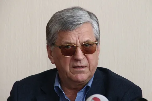 Тихонов: Бё поймал звезду, пусть в своем огороде копается