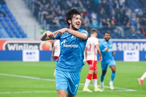 «Зенит» выигрывает у «Спартака» со счетом 4:0 после первого тайма