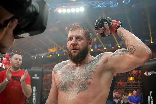 Тренер «Ахмата» рассказал о желании Емельяненко вернуться в Чечню