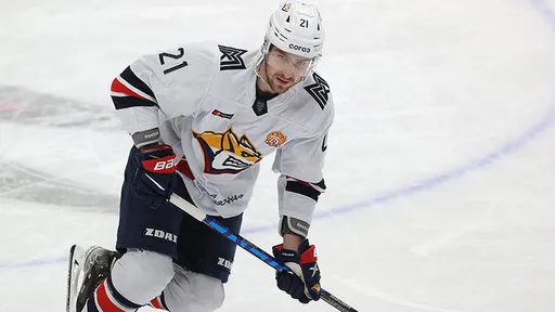 Неколенко, Кошелев и Хабаров сыграют за «Металлург» в седьмой игре против ЦСКА