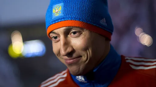 Легков уверен, что иностранцы не будут сдерживать Большунова специально