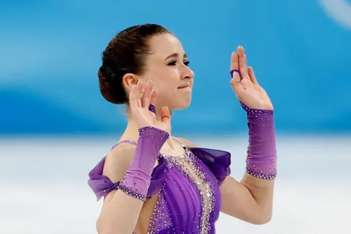 Камила Валиева вышла на тренировку девушек на Олимпиаде