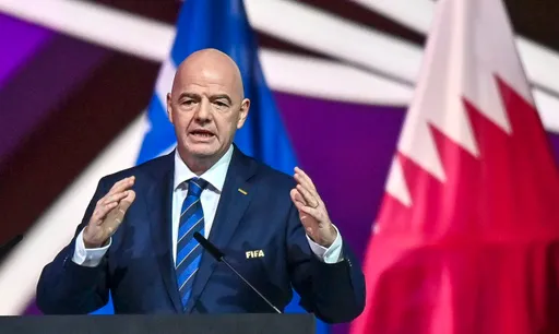 Президент ФИФА назвал непростым решение об отстранении сборных России от международных соревнований