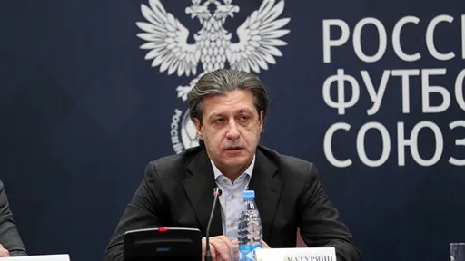 Глава РПЛ Хачатурянц – об акции фанатов: очень сожалеем, что команды могут остаться без поддержки