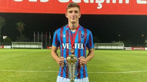 «Трабзонспор» отказал «Локомотиву» в трансфере 19-летнего защитника Каплана