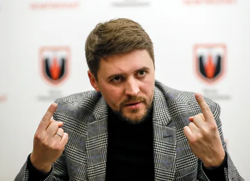 Президент «Торпедо» Маслов ответил на критику в приглашении в клуб друзей