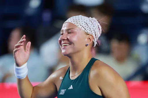 Шнайдер обыграла Ван Сиюй и вышла во второй круг турнира WTA в Нинбо