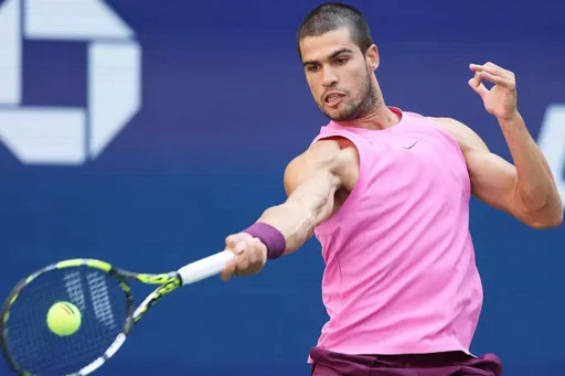 Алькарас обыграл Уолтона в первом круге Australian Open — 2026
