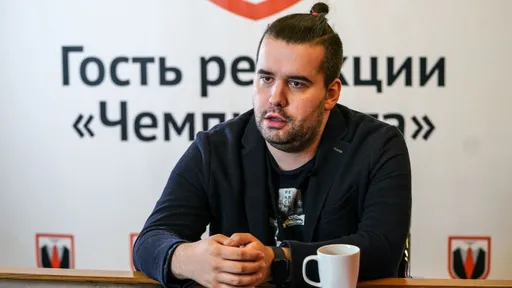 Непомнящий сыграл вничью с Накамурой в последнем матче первого круга Турнира претендентов