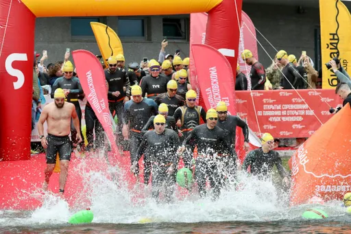 В Подмосковье состоялся открытый заплыв первого этапа Кубка чемпионов Swimcup