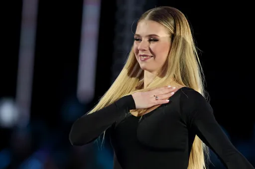 Трусова сняла тизер новой короткой программы