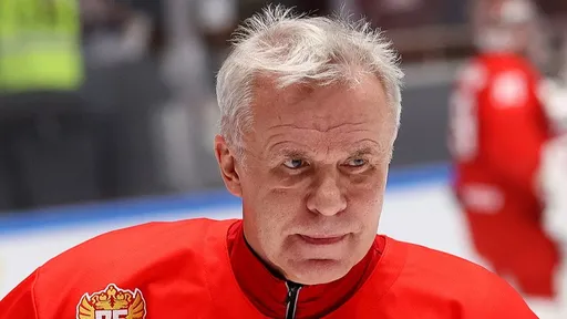 Фетисов назвал Гашека больным на всю голову человеком