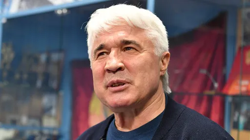 Ловчев: Франция испанцев потрепает, но Испания выйдет в финал и станет чемпионом