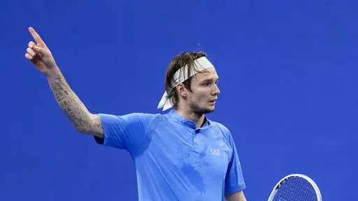 Теннисист Бублик дал проиграть болбою на турнире категории ATP-250