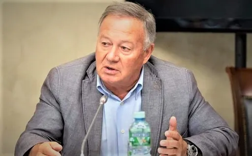 Каливод назвал свист болельщиков в адрес Медведева на турнире в Париже беспредельной наглостью