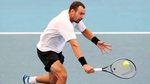 Аналитики OLIMPBET оценили шансы Сафиуллина в стартовом матче US Open против Монфиса