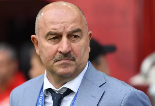 Черчесов ответил Титову, призвавшему российских футболистов бежать в Европу
