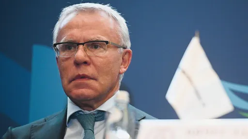 Фетисов не хочет, чтобы сборная России ехала на ОИ-2026 без флага и гимна