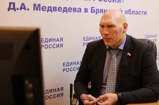 Валуев заявил, что Израиль не имеет права выступать на международной арене