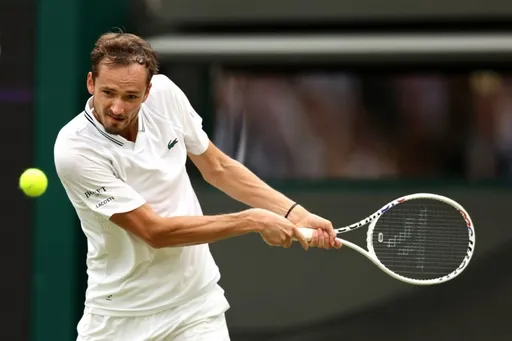 Суперкомпьютер оценил шансы Медведева выиграть Austrtalian Open-2025