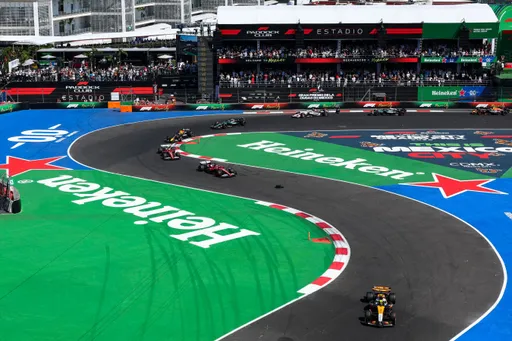 Гонщик McLaren Норрис одержал победу по итогам Гран-при Мексики