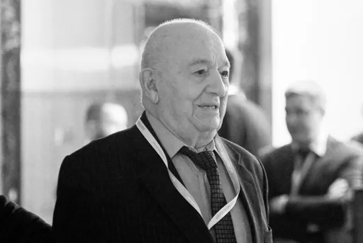 Все матчи чемпионата Армении начнутся с минуты молчания в память о Симоняне