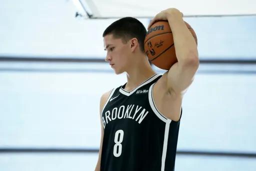 RotoWire: россиянин Дёмин не сыграет в матче с «Далласом» в НБА из-за травмы