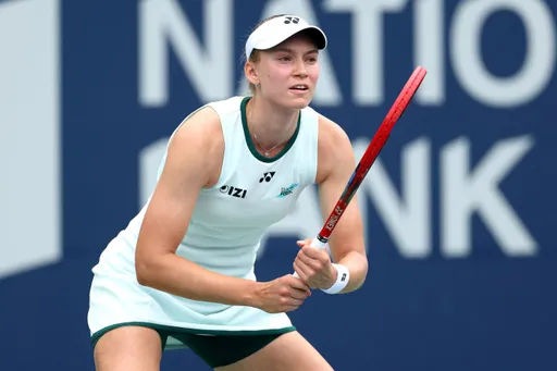 Рыбакина и Свёнтек сыграют в финале WTA-1000 в Торонто