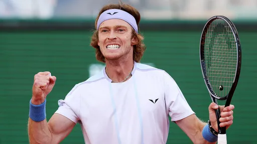 Рублёва дисквалифицировали в полуфинале турнира ATP в Дубае за мат