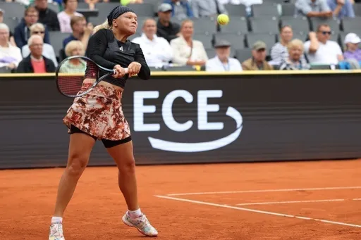 Шнайдер вышла в полуфинал турнира WTA-500, где может сыграть с Андреевой