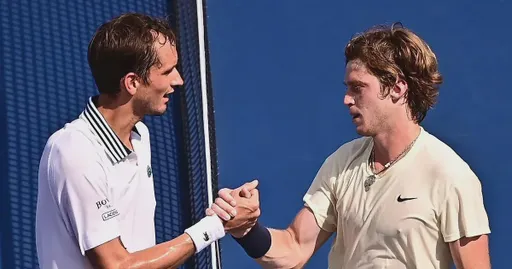 Медведев – Рублёв: Даниил выиграл первый сет российского финала турнира ATP-250