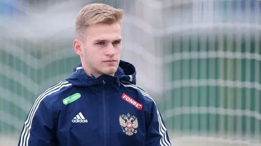 Карпин: Пиняев играет в «Локомотиве» с проблемами со здоровьем, в сборной так не будет