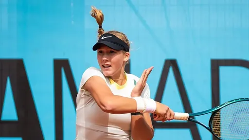 Андреева обыграла Блинкову и вышла в третий круг турнира категории WTA-500