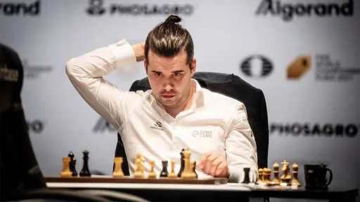 Команда Яна Непомнящего и Магнуса Карлсена выиграла чемпионат мира по блицу Астане