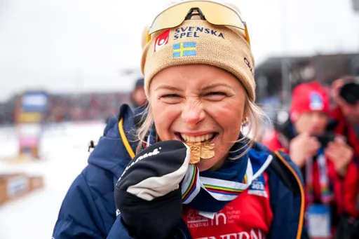 Шведская лыжница Карлссон выиграла гонку с раздельного старта на КМ в Финляндии