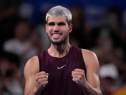 Алькарас обыграл Фрица в матче Итогового чемпионата ATP
