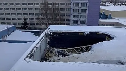 На Олимпийской базе в Новогорске рухнула крыша бассейна для синхронного плавания