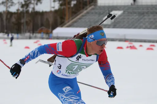 Бажин выиграл индивидуальную гонку на чемпионате России по биатлону