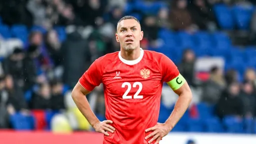 Комментатор Шнякин увидел нарушение правил со стороны Дзюбы перед рекордным голом