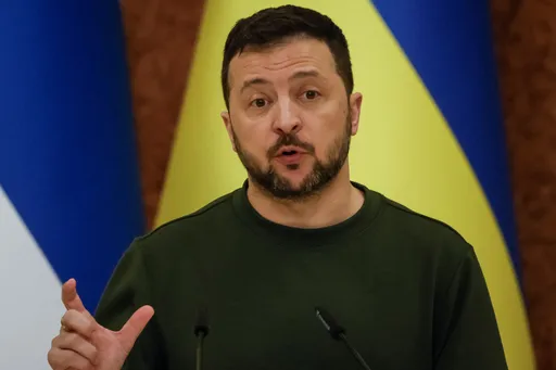 Зеленский указал на «российское зло» в разговоре с президентом МОК Ковентри