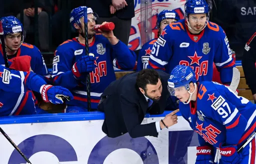 Быстров: если бы Гусев любил пиво, то на лед выходил бы пивной бочонок на коньках