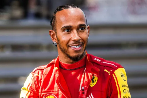 Ферстаппен считает, что у Хэмилтона трудности в Ferrari из-за Леклера