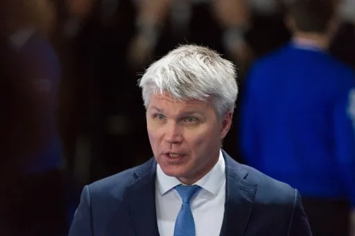 Колобков: надеюсь, избрание Усманова главой FIE – сигнал к возвращению России